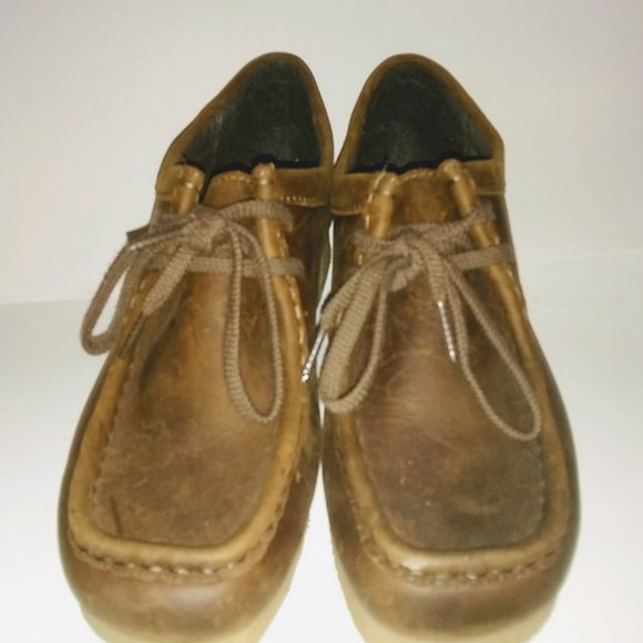 clarks soft sole shoes